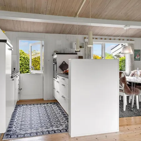 Prázdninový dům Cozy In Idestrup With Wifi *