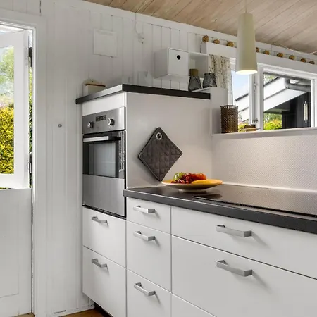 Prázdninový dům Cozy In Idestrup With Wifi