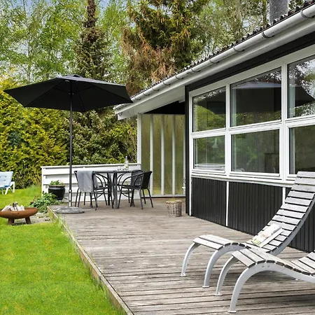 Prázdninový dům Cozy In Idestrup With Wifi *